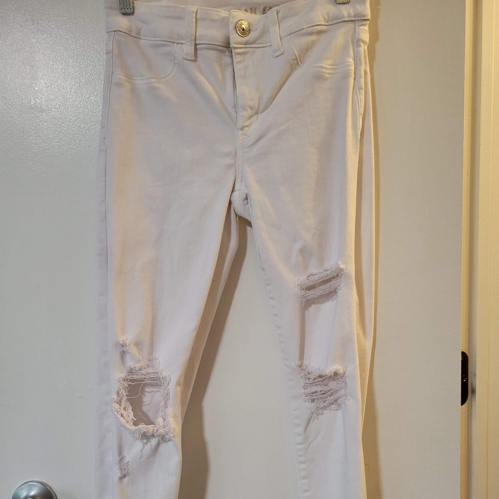 AEO White Skinny Jeans